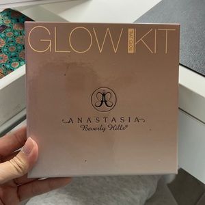 Anastasia Glow Kit
